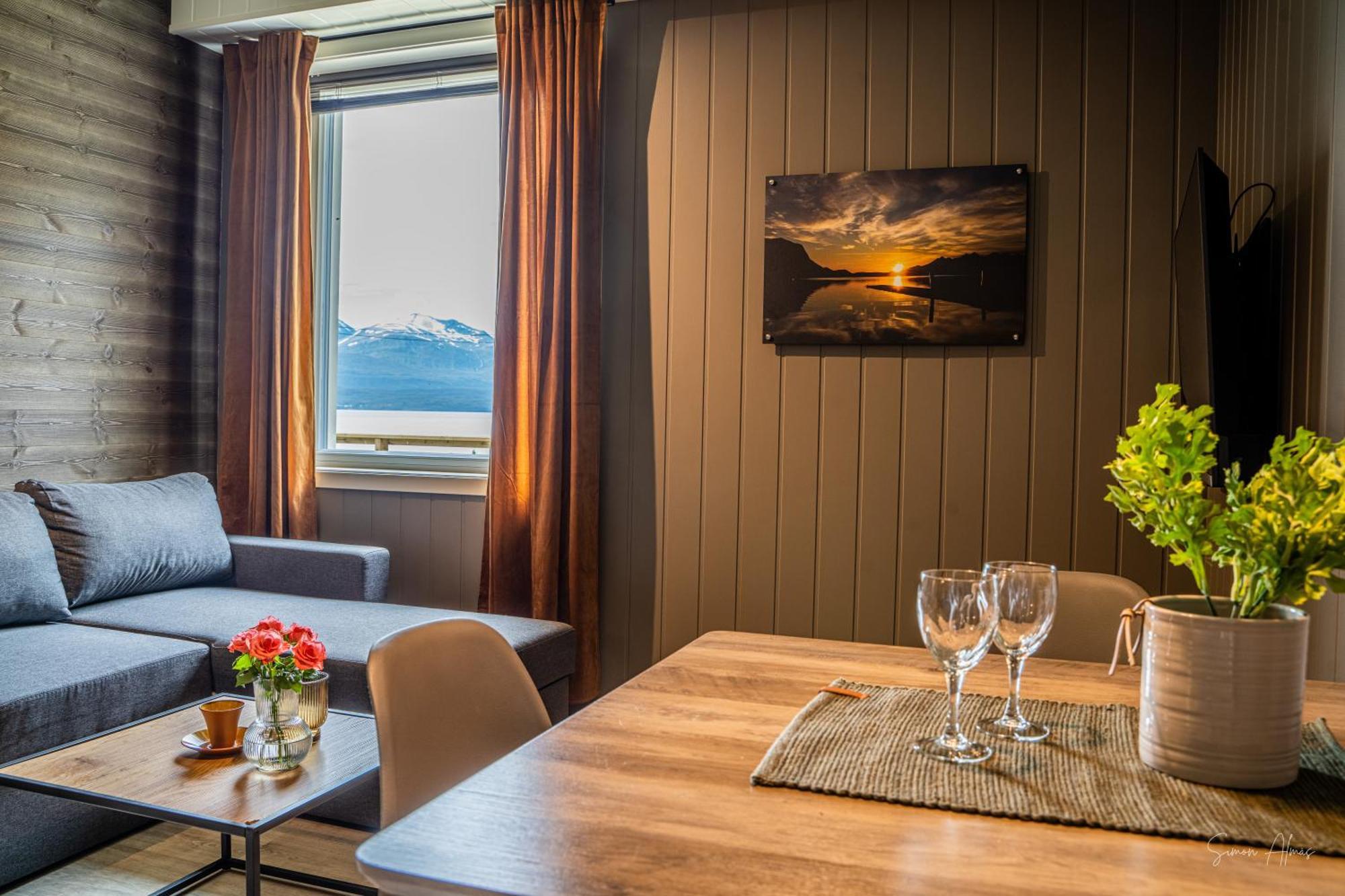 Olderdalen Alpan Apartments, Lyngenfjord מראה חיצוני תמונה